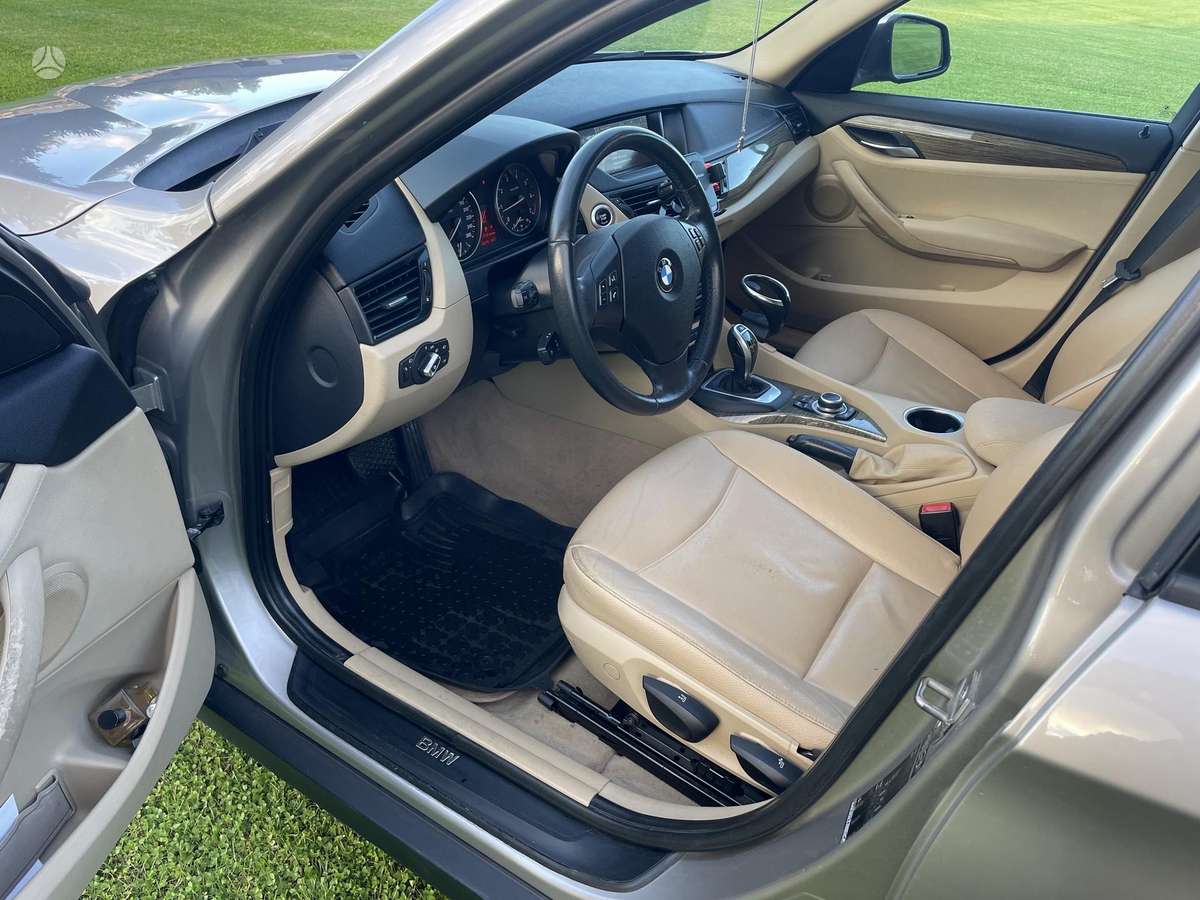 BMW X1 2012 — photo 6