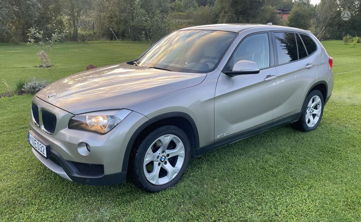 BMW X1 2012 — photo 8