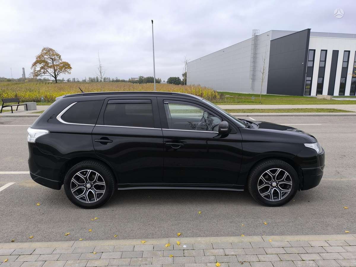 Mitsubishi Outlander 2013 — photo 6