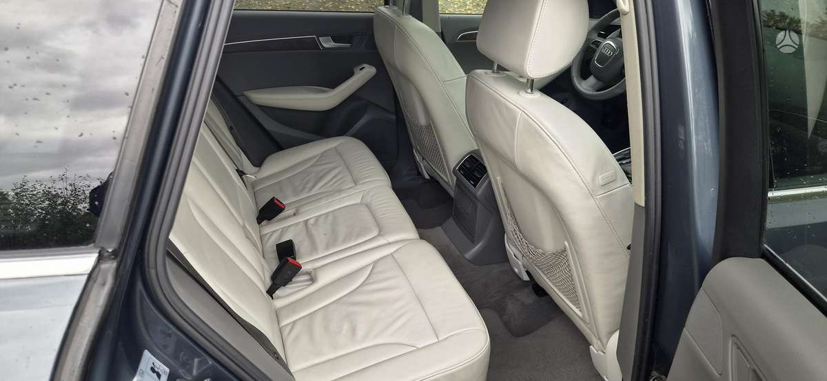 Audi Q5 2009 — photo 30