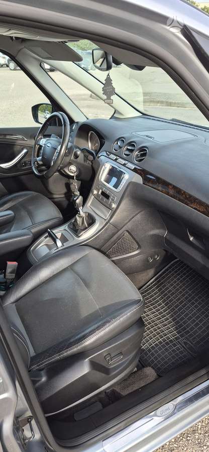 Ford Galaxy 2008 — photo 11