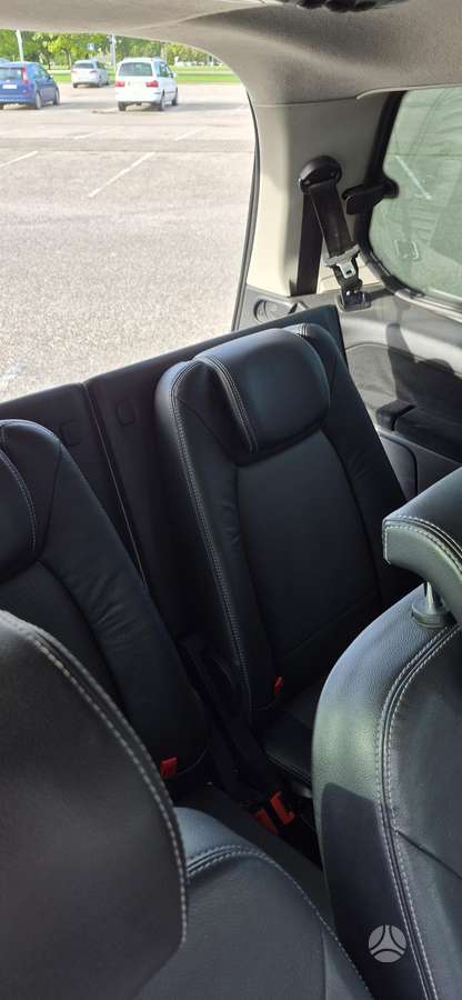 Ford Galaxy 2008 — photo 16