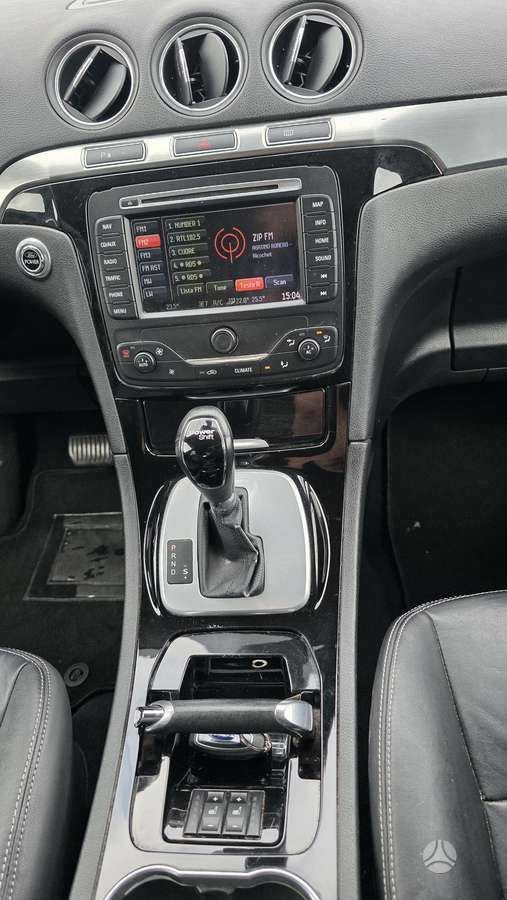 Ford Galaxy 2011 — фото 10