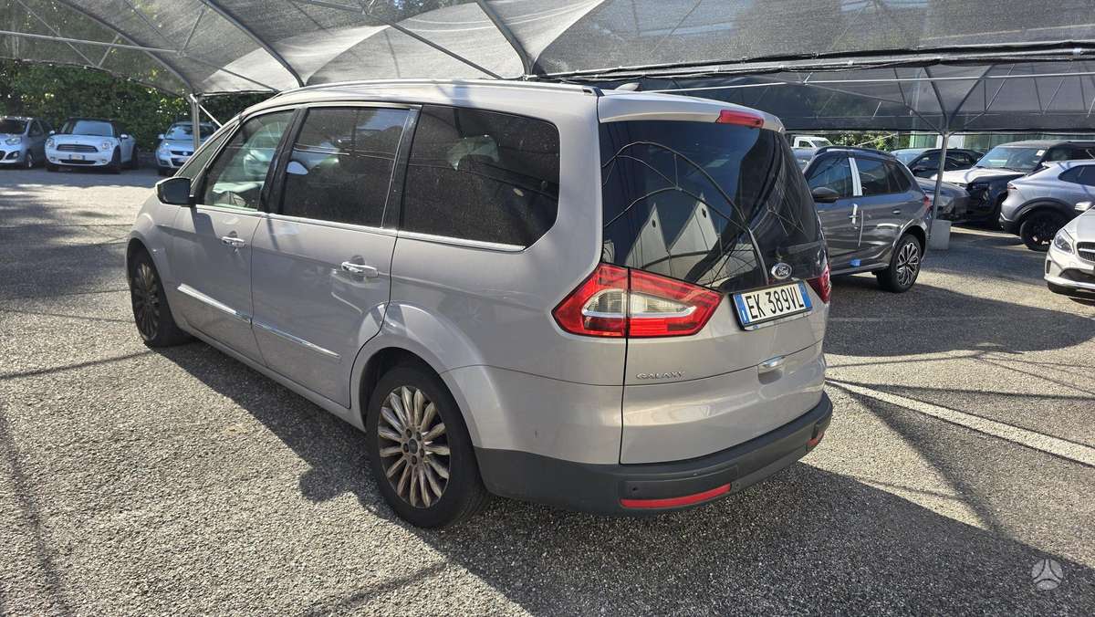 Ford Galaxy 2011 — вигляд ззаду
