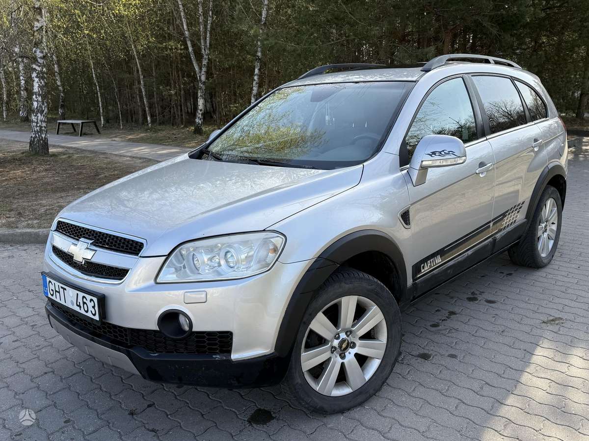 Chevrolet Captiva 2008 — rear view
