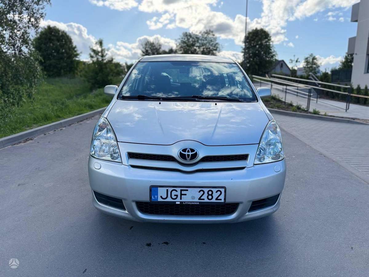 Toyota Corolla 2007 — вигляд ззаду