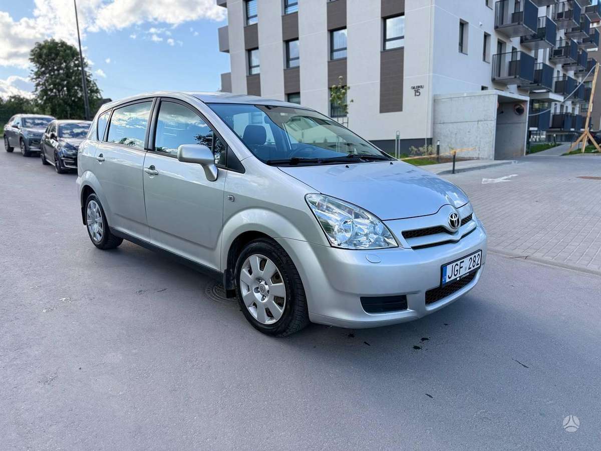 Toyota Corolla 2007 — салон