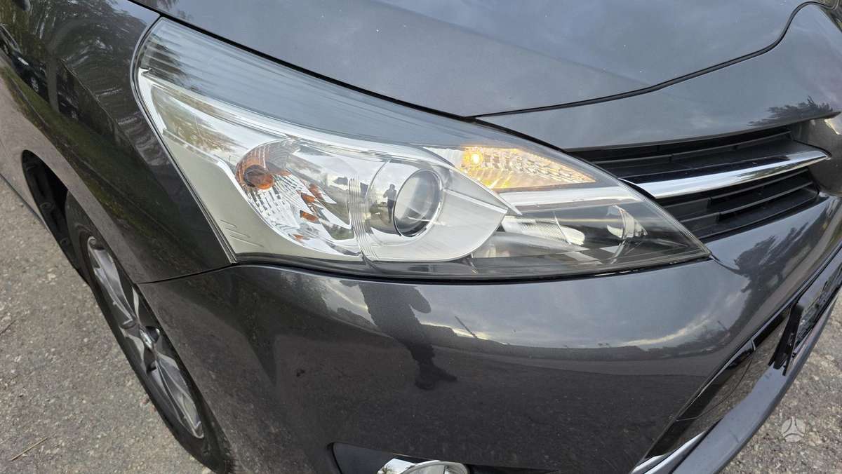 Toyota Verso 2015 — photo 11