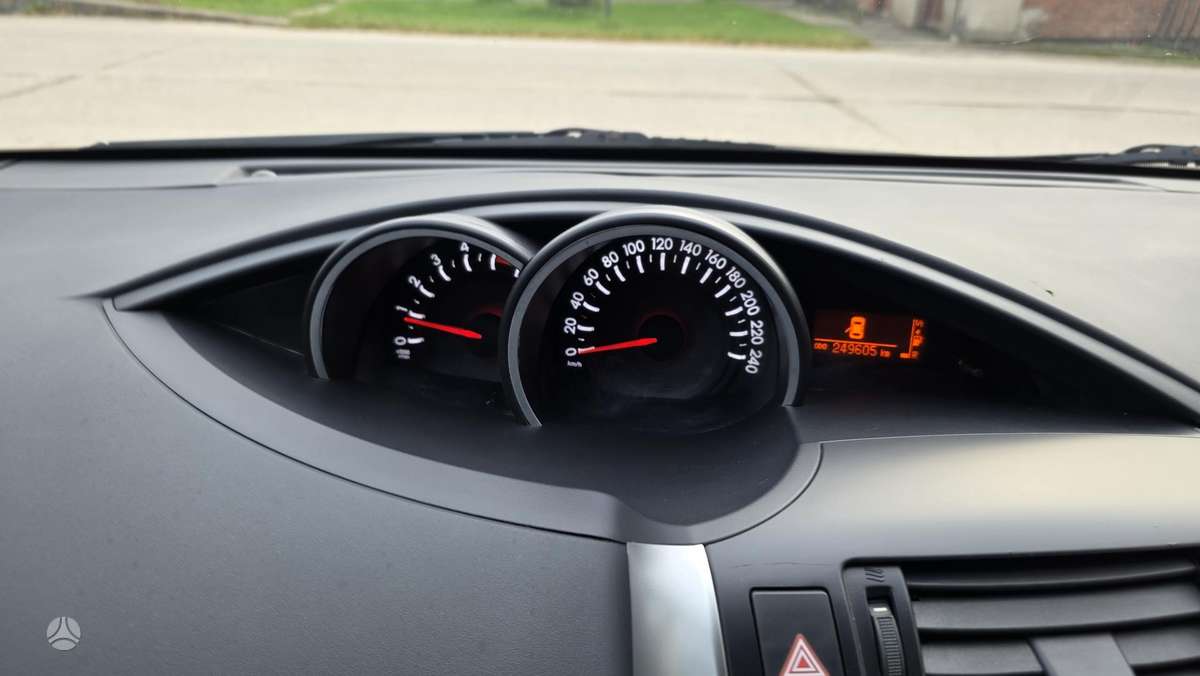 Toyota Verso 2015 — photo 19
