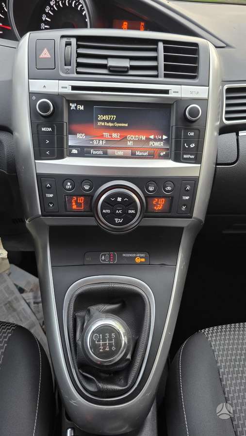Toyota Verso 2015 — photo 20