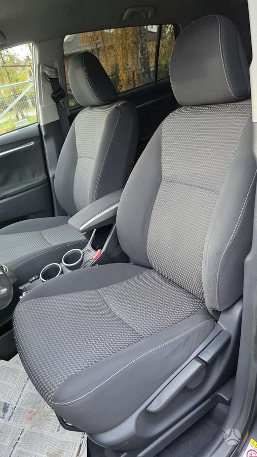 Toyota Verso 2015 — photo 27