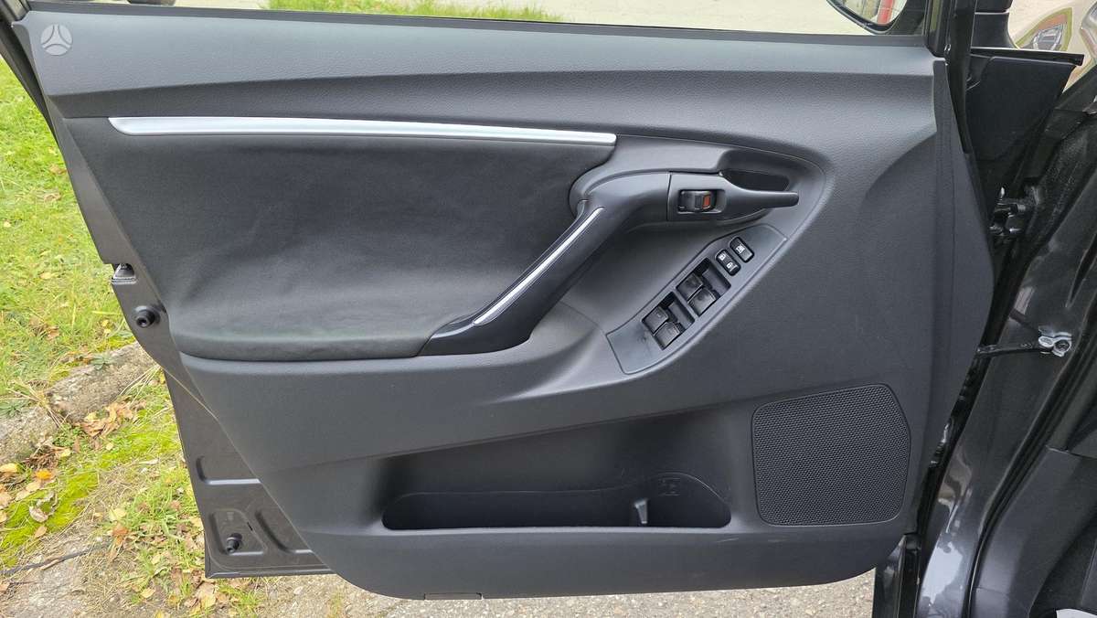 Toyota Verso 2015 — photo 28
