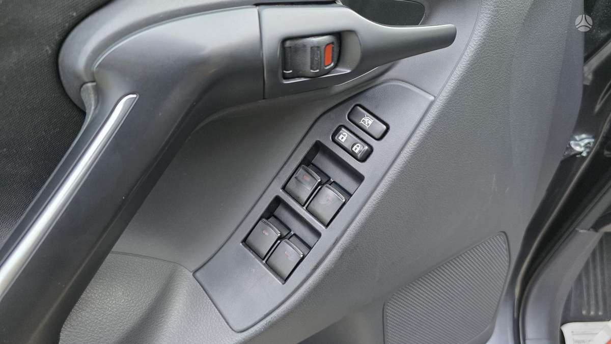 Toyota Verso 2015 — photo 29