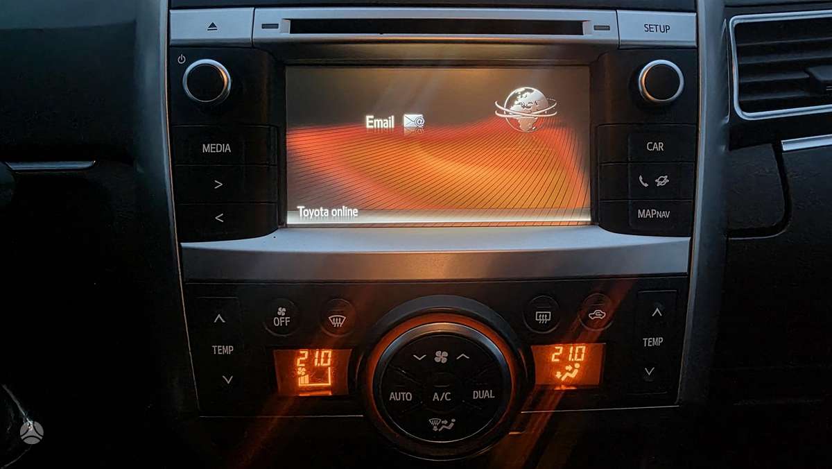 Toyota Verso 2015 — photo 39