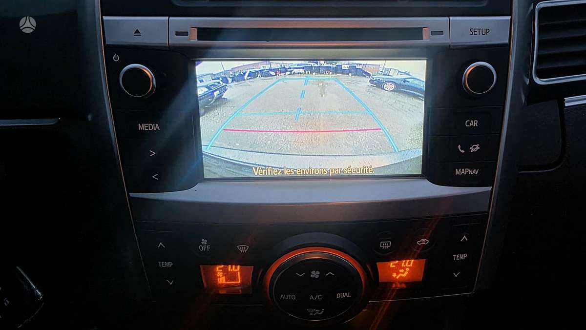 Toyota Verso 2015 — photo 40