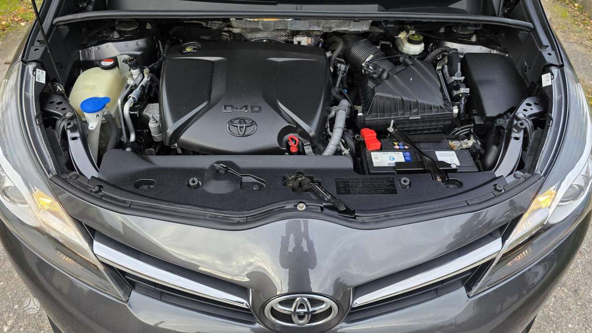 Toyota Verso 2015 — photo 41
