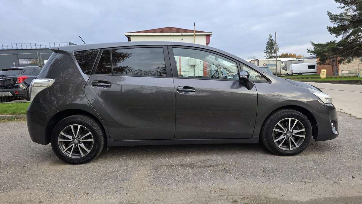 Toyota Verso 2015 — photo 6