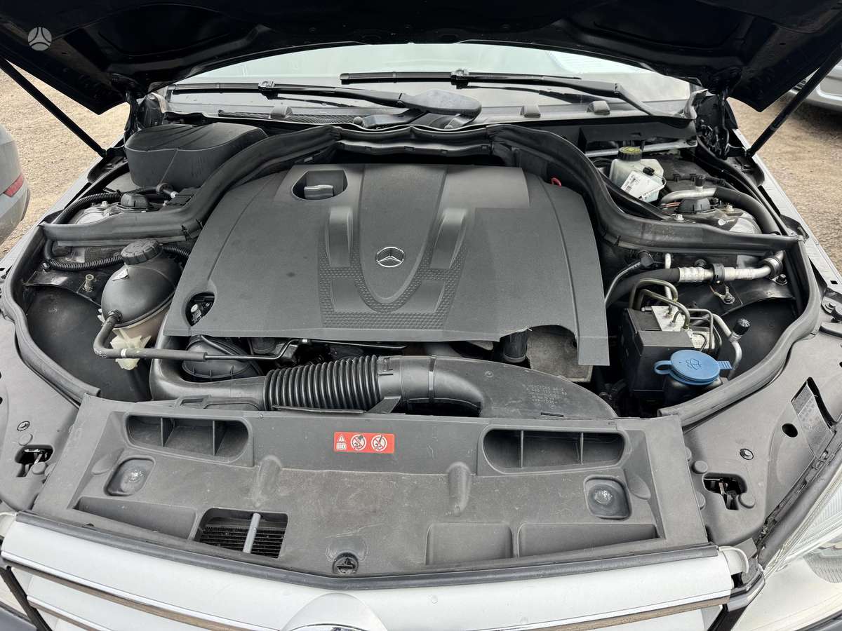 Mercedes-Benz C220 2008 — photo 14