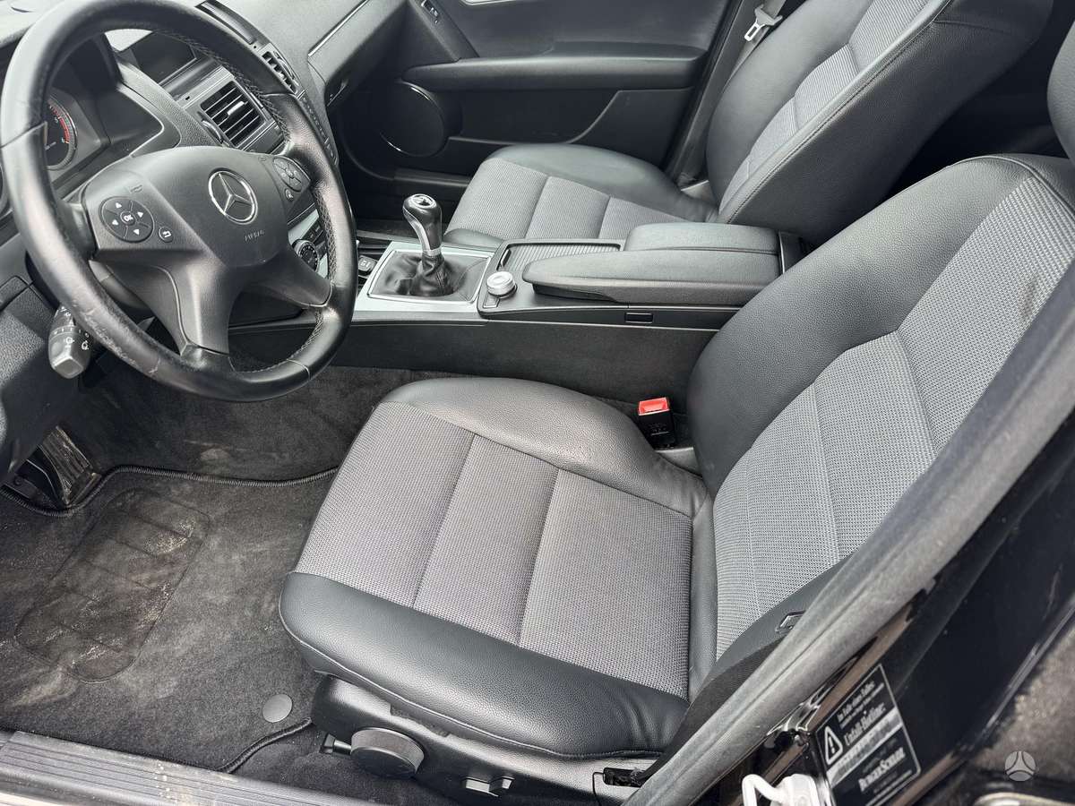 Mercedes-Benz C220 2008 — photo 7