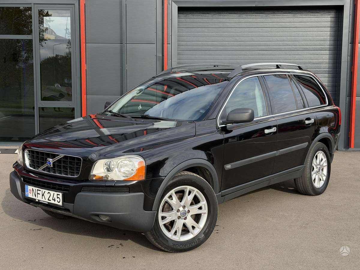 Volvo XC90 2004 — rear view