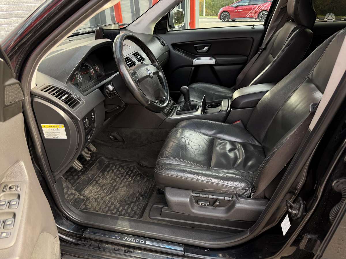 Volvo XC90 2004 — photo 20