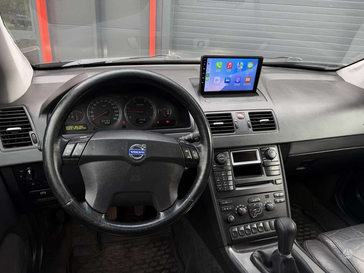 Volvo XC90 2004 — photo 29