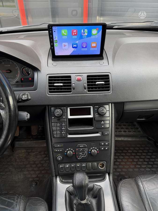 Volvo XC90 2004 — photo 30