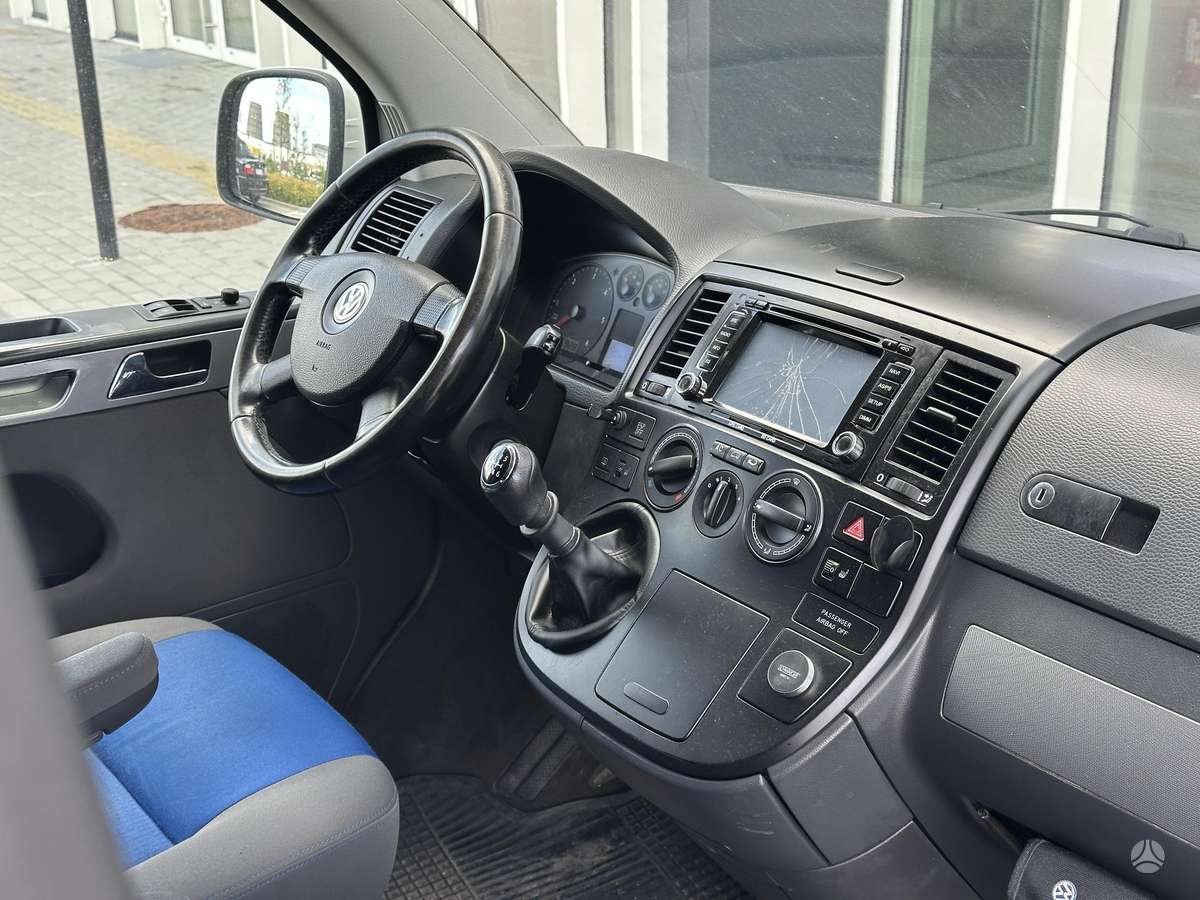 Volkswagen Multivan 2008 — photo 13