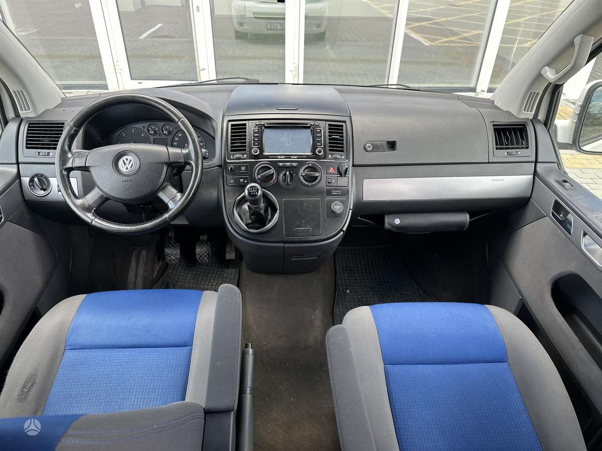 Volkswagen Multivan 2008 — photo 14