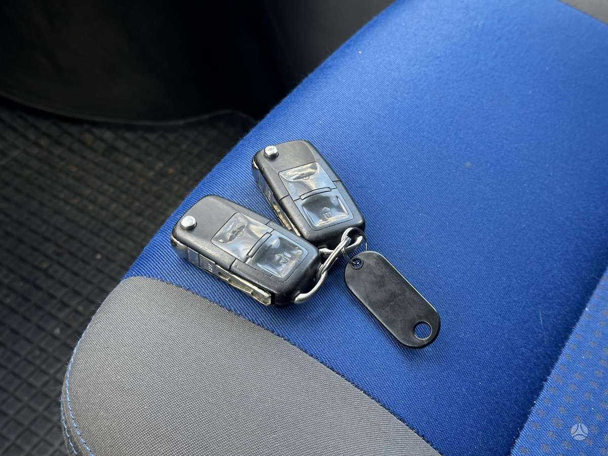 Volkswagen Multivan 2008 — photo 16
