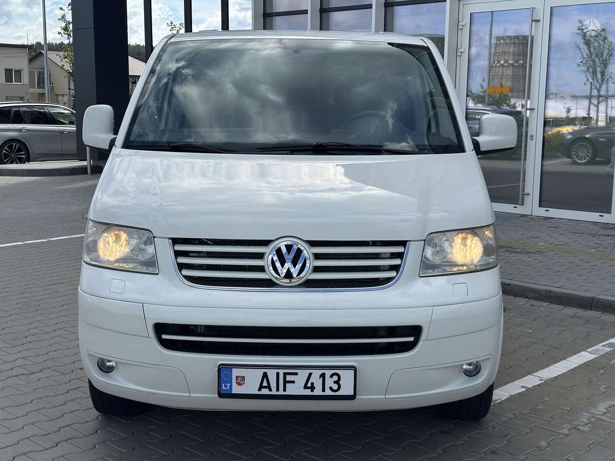 Volkswagen Multivan 2008 — rear view