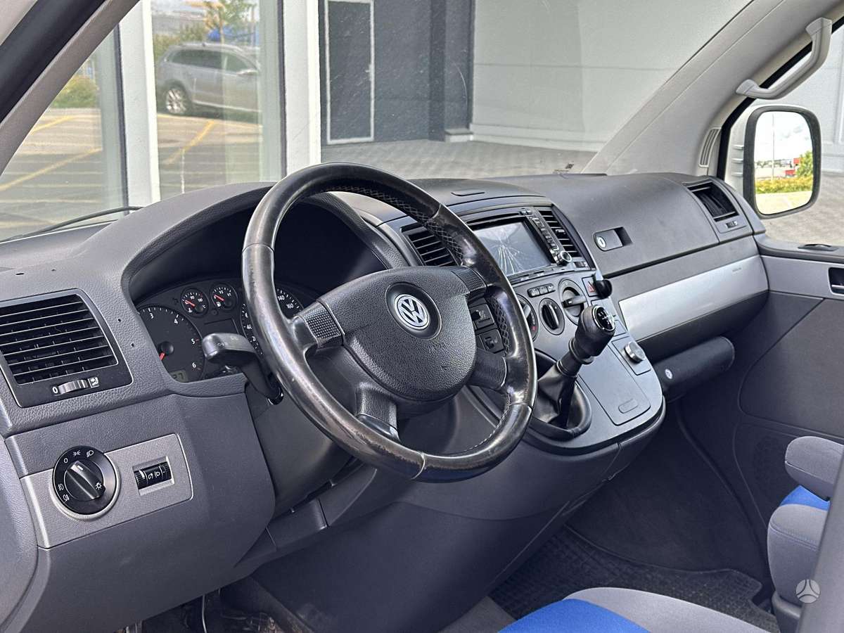 Volkswagen Multivan 2008 — photo 7