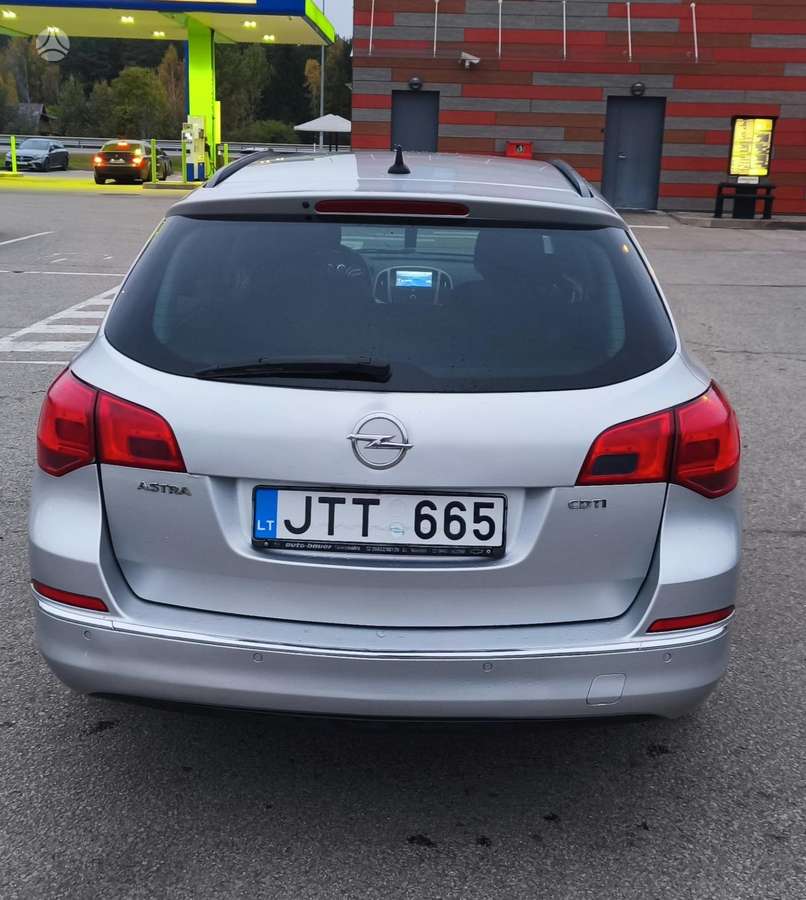 Opel Astra 2012 — photo 14