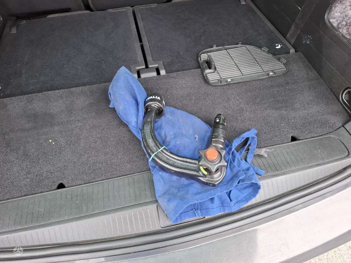 Opel Zafira 2015 — photo 15