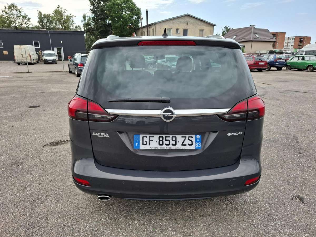 Opel Zafira 2015 — engine 2000 cm³, 170 HP (125kW)