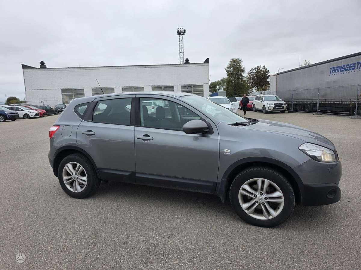 Nissan Qashqai 2012 — photo 17