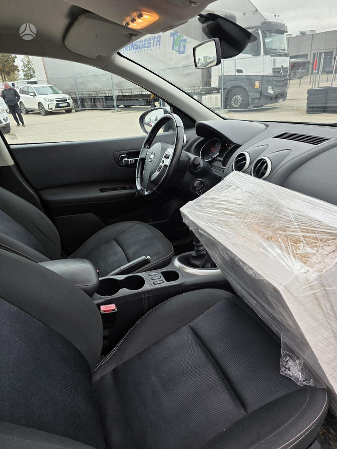 Nissan Qashqai 2012 — photo 21