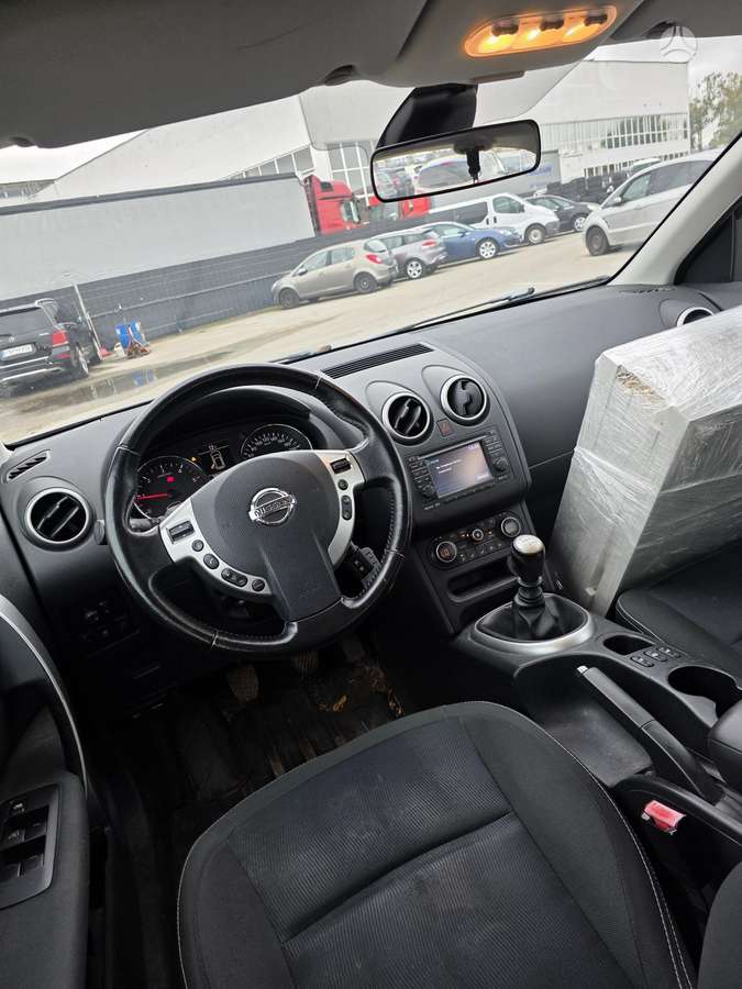Nissan Qashqai 2012 — photo 24