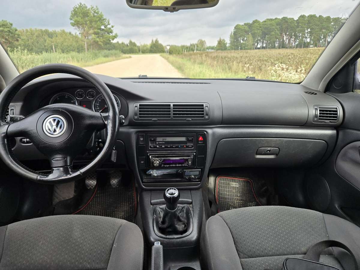 Volkswagen Passat 2004 — photo 5