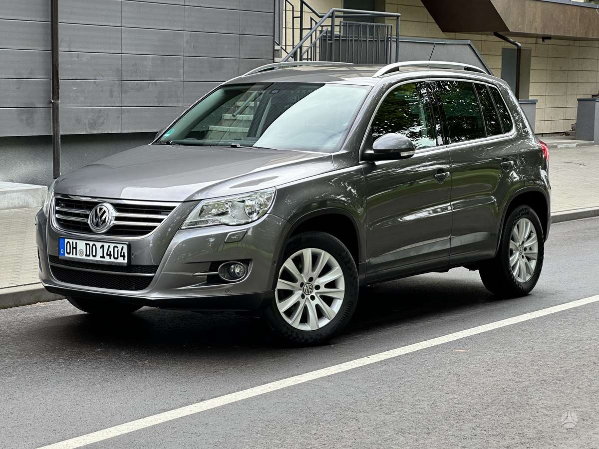 Volkswagen Tiguan 2011 — двигун 1968 cm³, 140 HP (103kW)