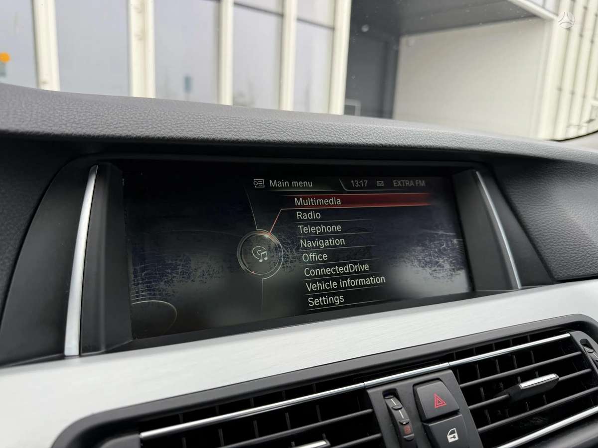 BMW 520 2014 — фото 17
