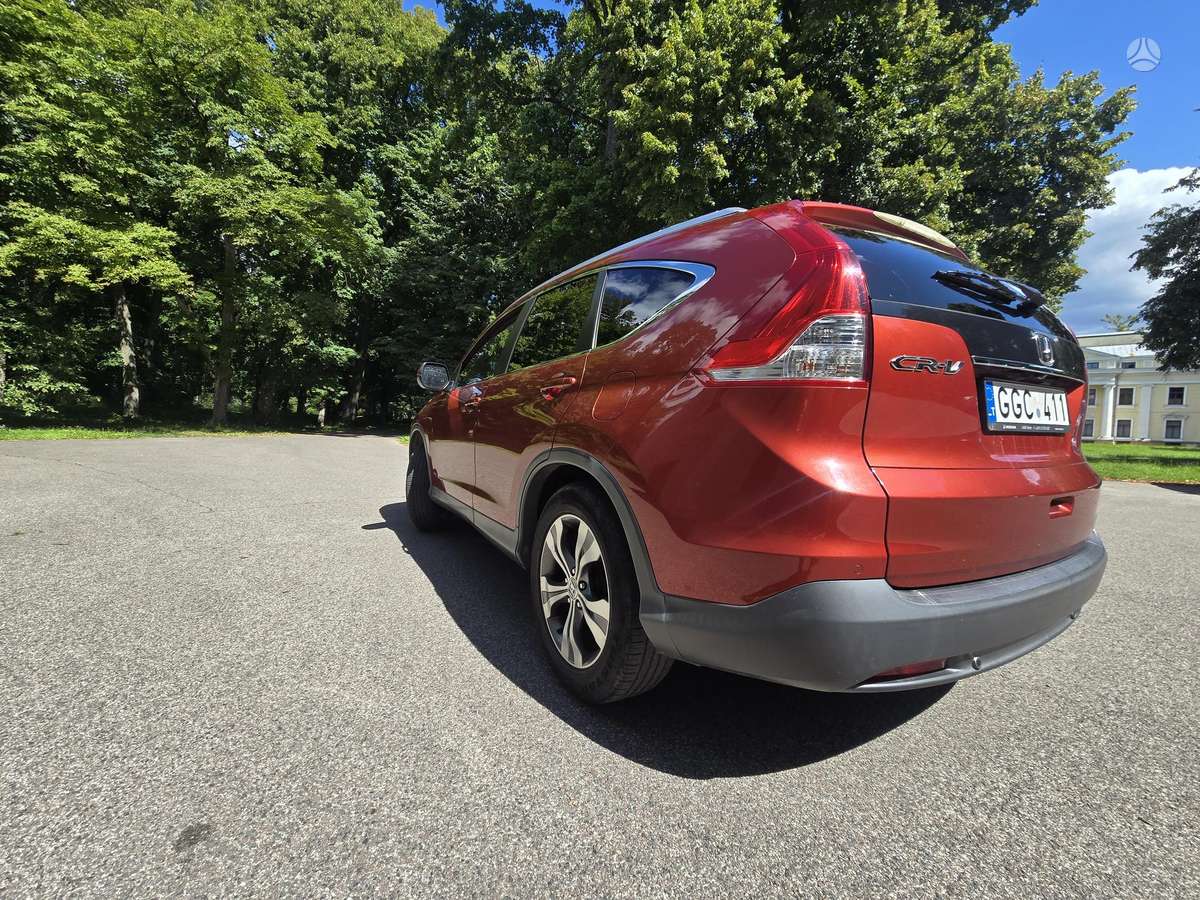 Honda CR-V 2012 — rear view