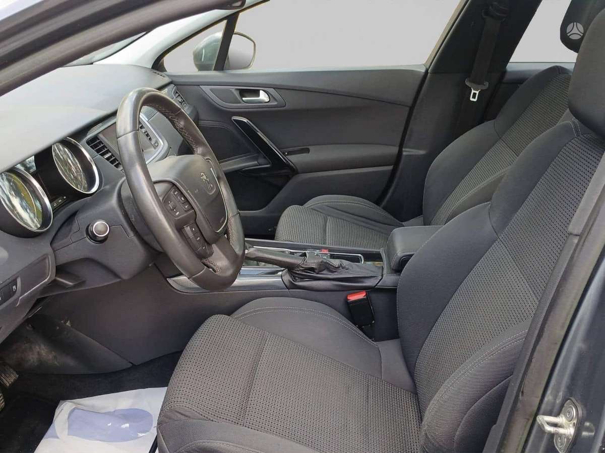 Peugeot 508 2012 — photo 10