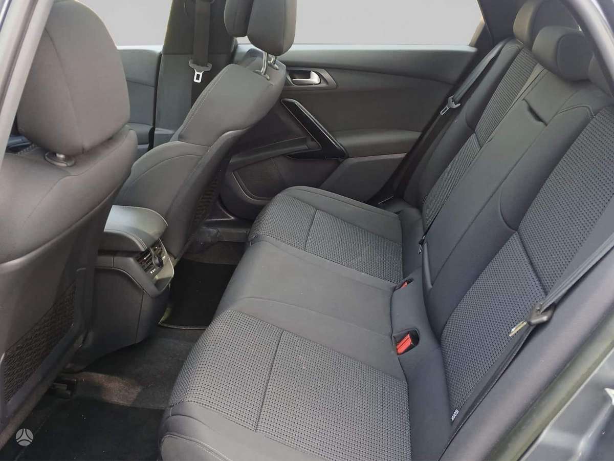 Peugeot 508 2012 — photo 12
