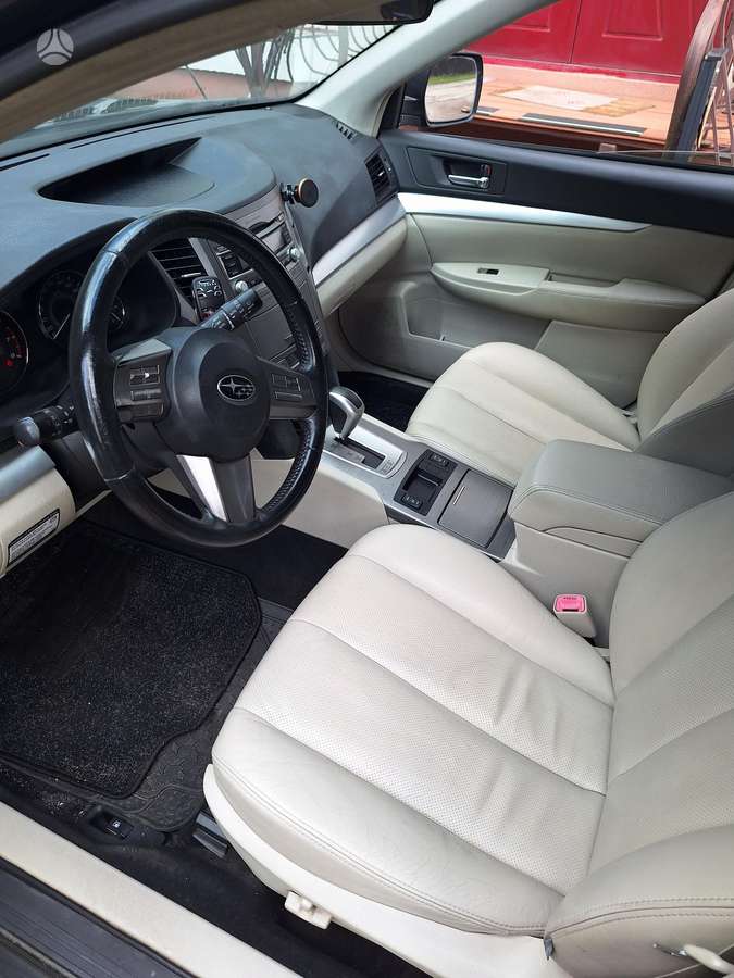 Subaru Outback, 2010