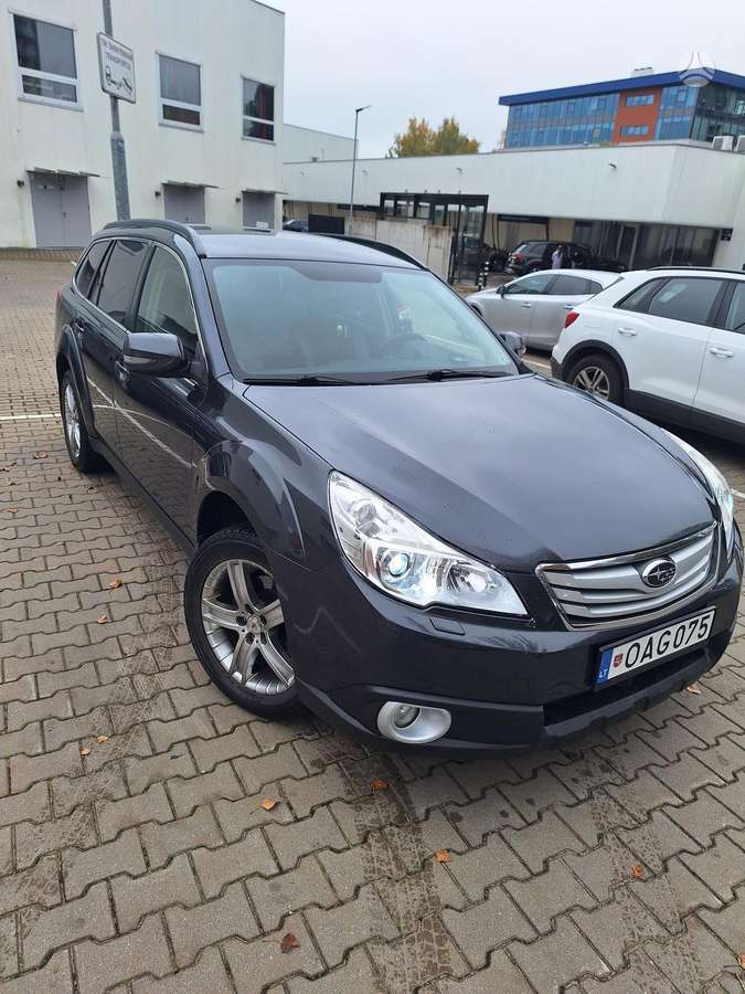 Subaru Outback 2010 — фото 12