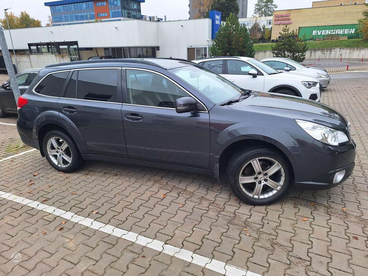 Subaru Outback 2010 — фото 13