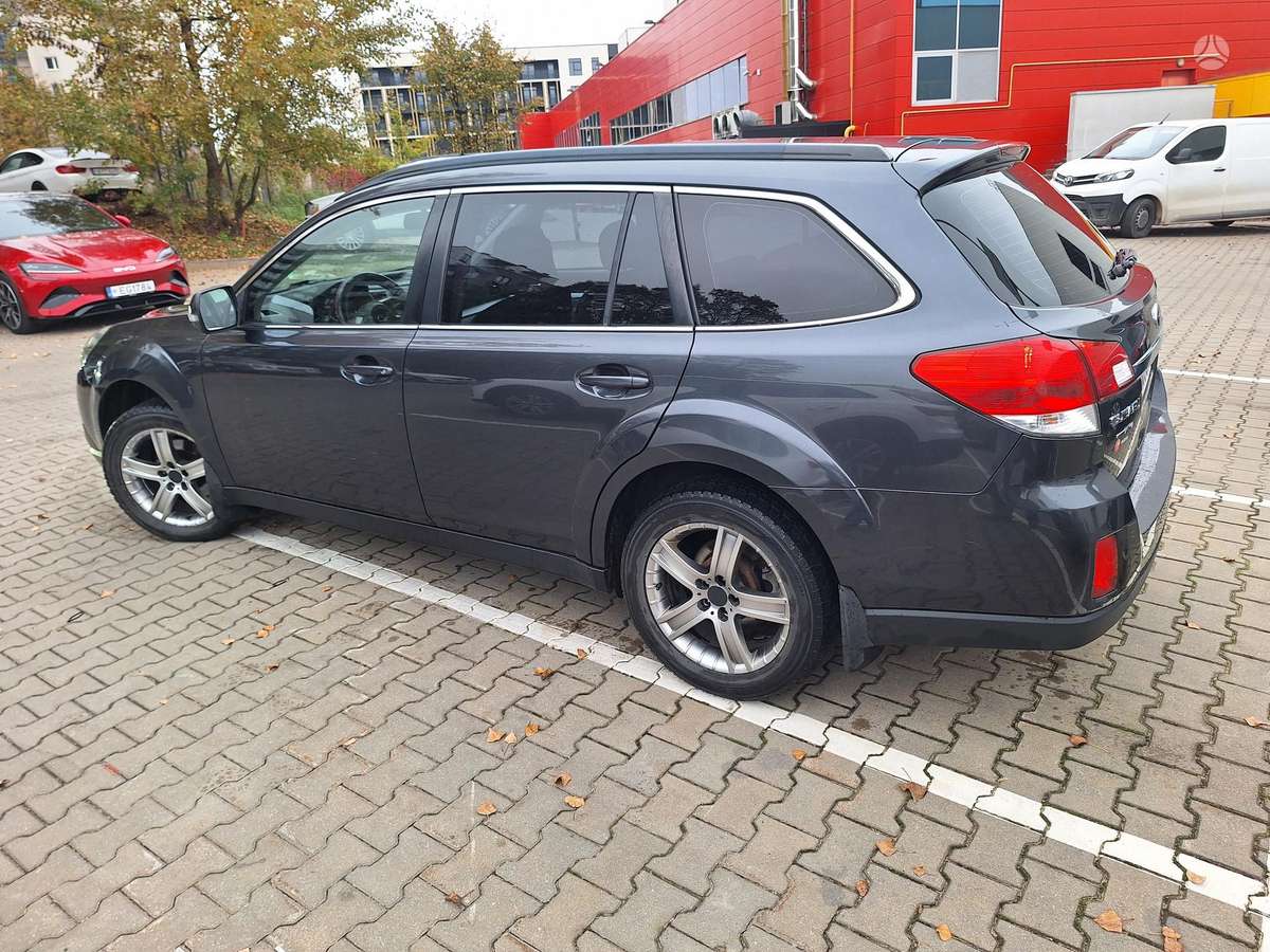 Subaru Outback 2010 — фото 16