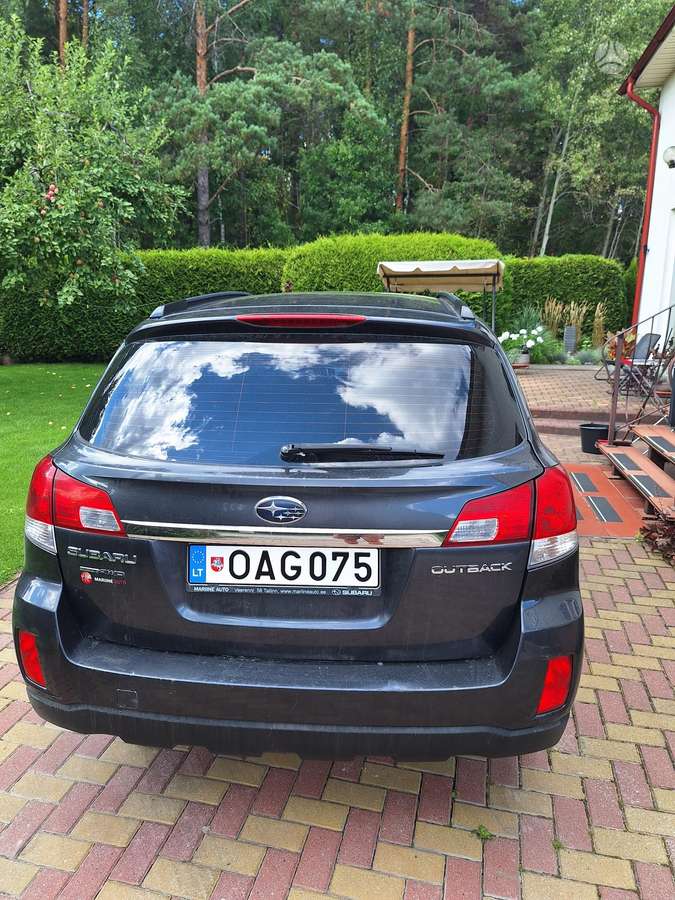Subaru Outback 2010 — engine 2457 cm³, 167 HP (123kW)