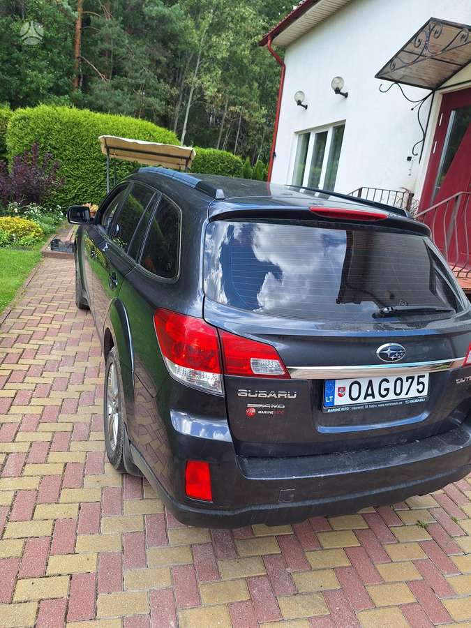 Subaru Outback 2010 — photo 6